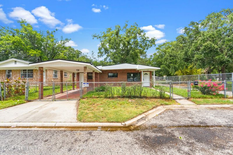 2103 W 14th St, Jacksonville, FL 32209