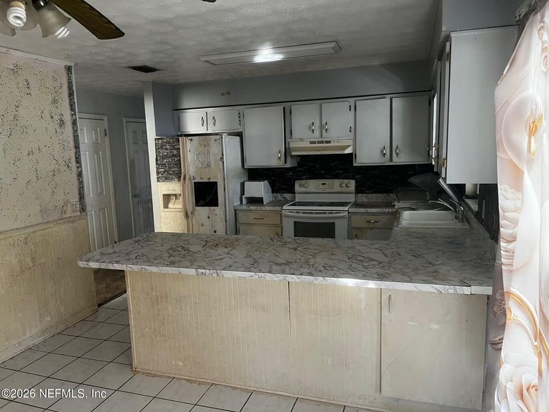 211 Saturn Ln N, Orange Park, FL 32073