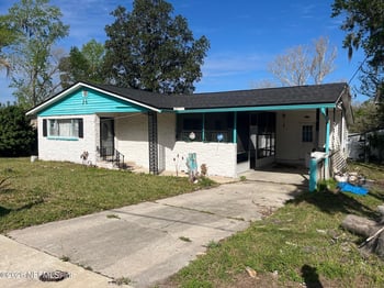 211 Saturn Ln N, Orange Park, FL 32073