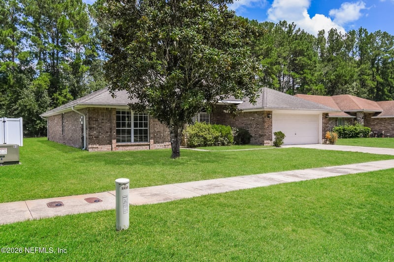 2125 Pine Tree Ln, Middleburg, FL 32068