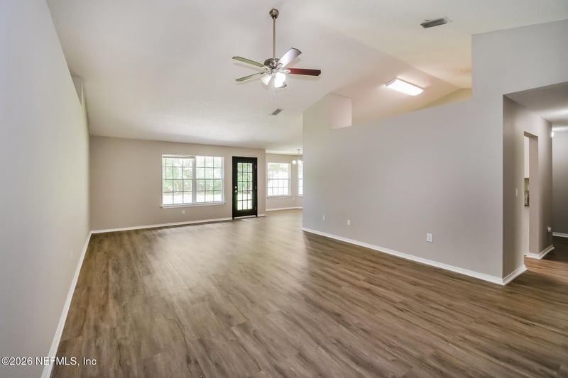 2125 Pine Tree Ln, Middleburg, FL 32068
