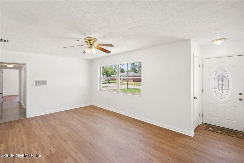2125 W Lou Dr, Jacksonville, FL 32216