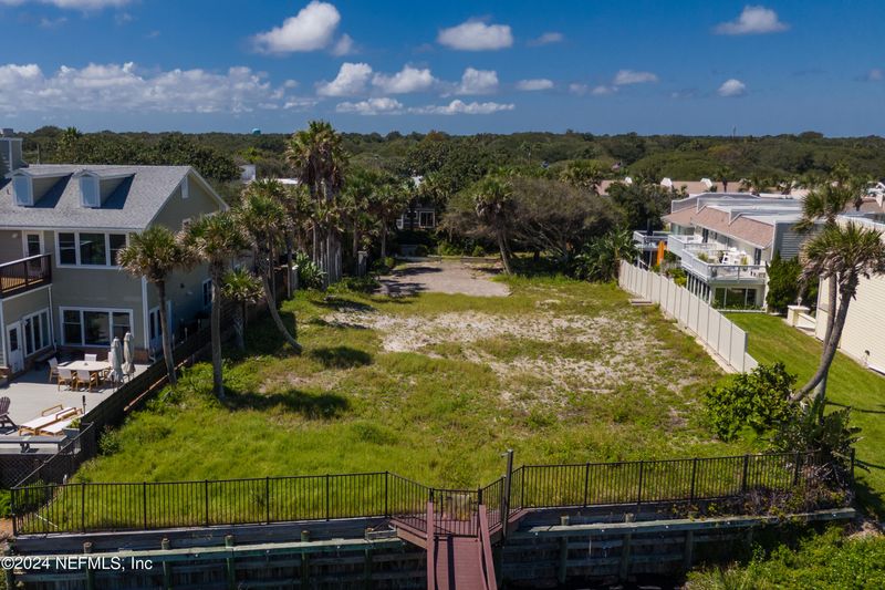 2127 Beach Ave, Atlantic Beach, FL 32233