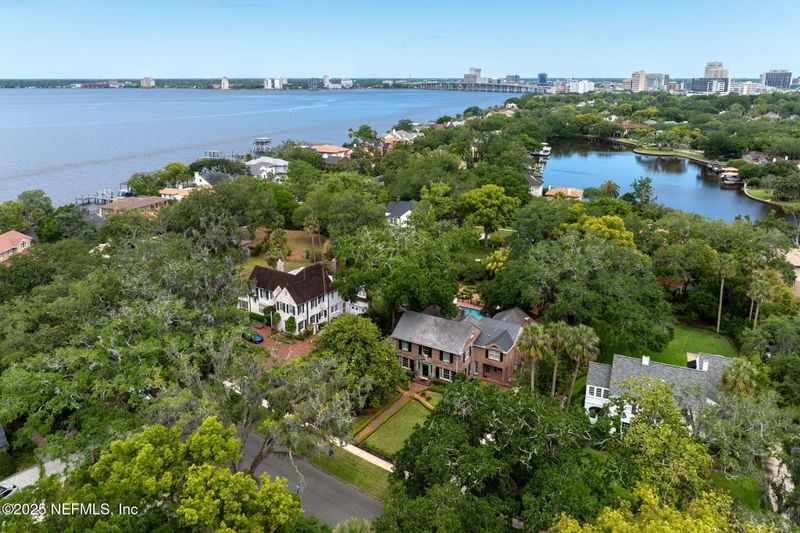 2127 River Rd, Jacksonville, FL 32207