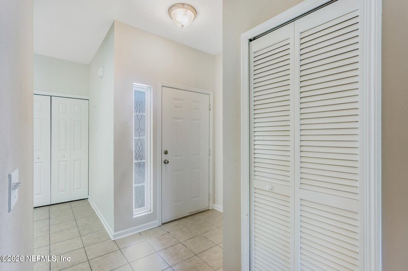 213 Leese Dr, St Johns, FL 32259