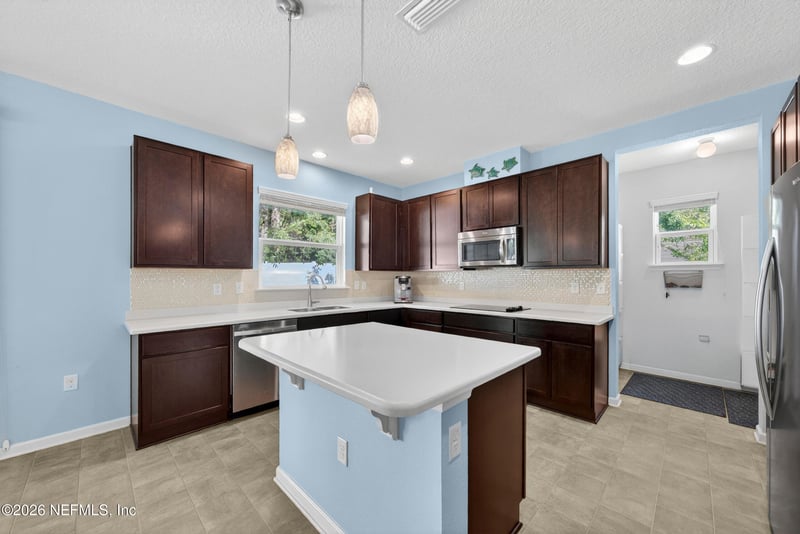 2131 Chandlers Walk Ln, Jacksonville, FL 32246