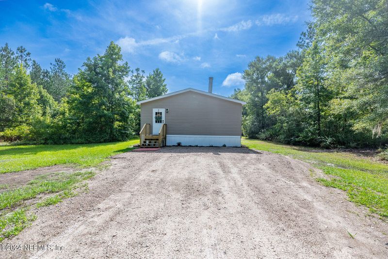 21333 NW 35th Ave, Lawtey, FL 32058
