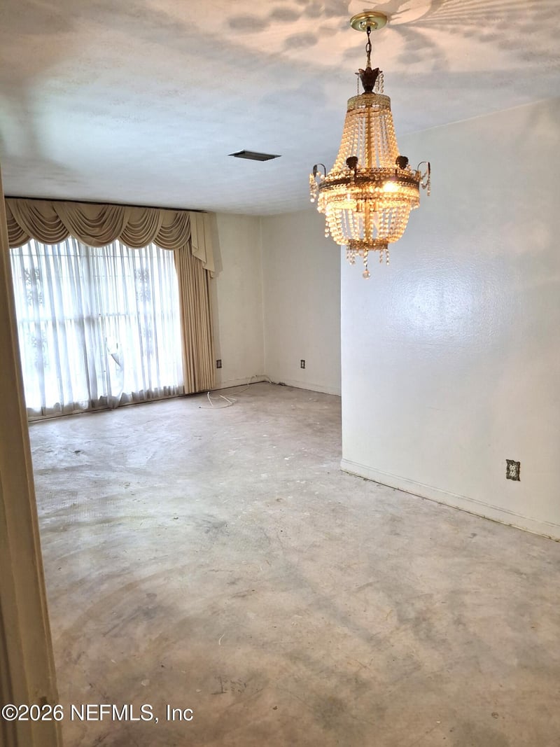 2138 Ribault Scenic Dr, Jacksonville, FL 32208
