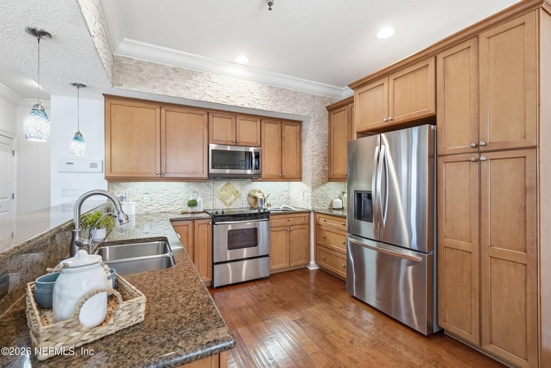 214 6th Ave S #A, Jacksonville Beach, FL 32250