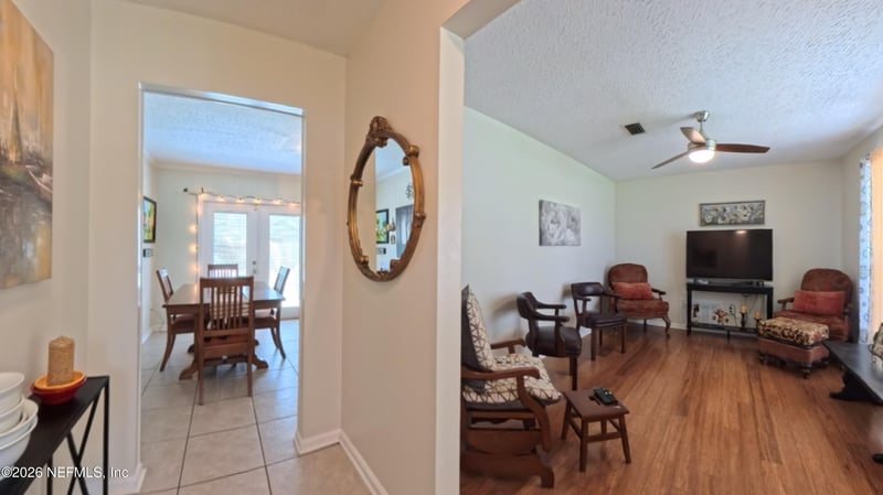 214 E Teakwood Cir, Middleburg, FL 32068
