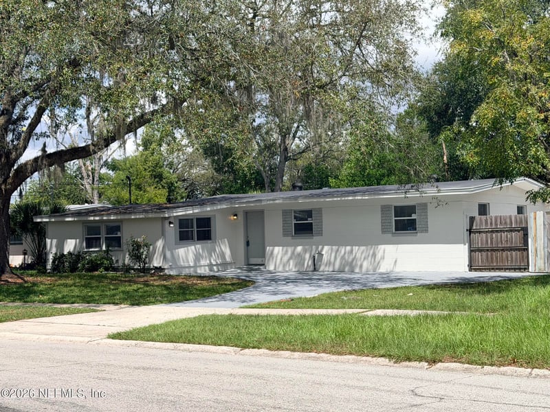 215 Edson Dr, Orange Park, FL 32073