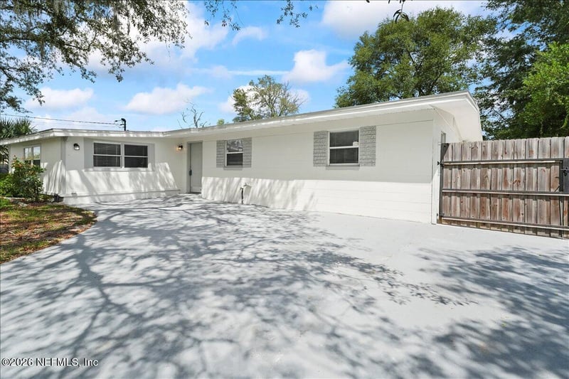 215 Edson Dr, Orange Park, FL 32073