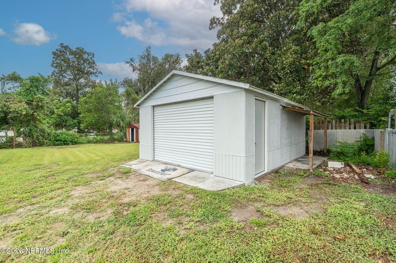 215 Hilltop Dr, Orange Park, FL 32073