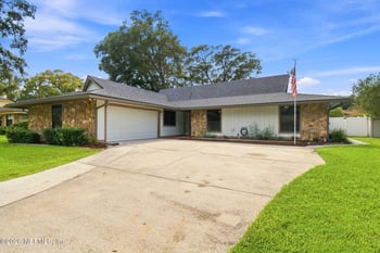 2150 Broad Water Dr, Jacksonville, FL 32225