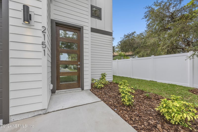 2151 Kings Cir S, Neptune Beach, FL 32266