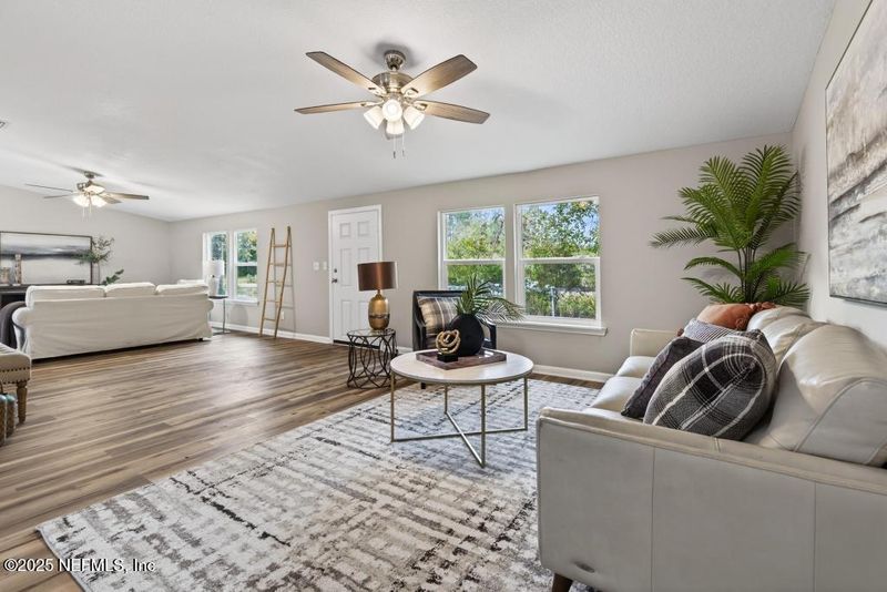 2153 Hibiscus Ave, Middleburg, FL 32068