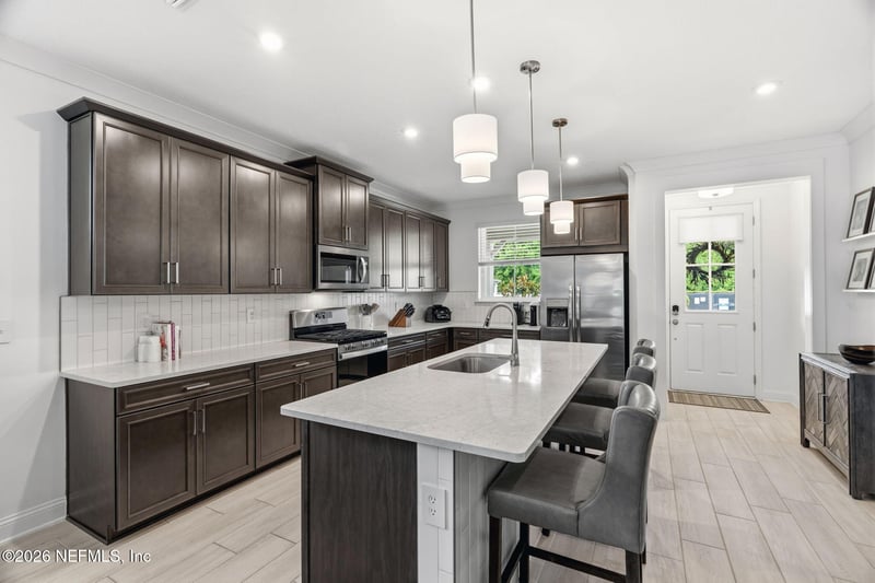 216 Footbridge Rd, St Johns, FL 32259