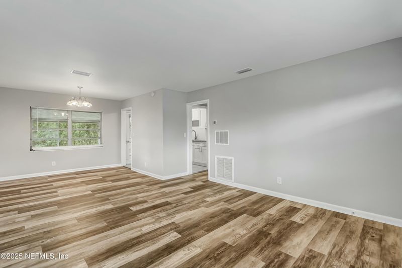 2166 Leon Rd, Jacksonville, FL 32246
