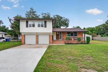 2171 Holly Leaf Ln, Orange Park, FL 32073