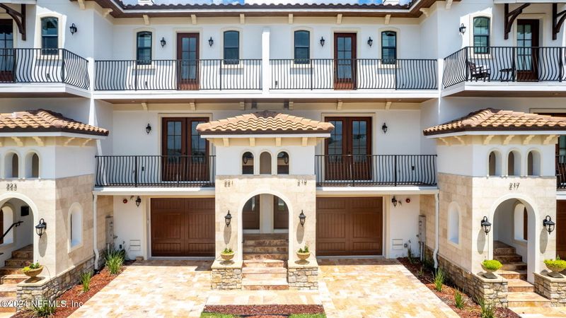 219 11th Ave S, Jacksonville Beach, FL 32250