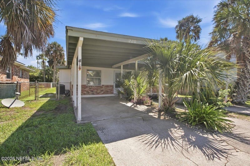 220-222 12th Ave N, Jacksonville Beach, FL 32250