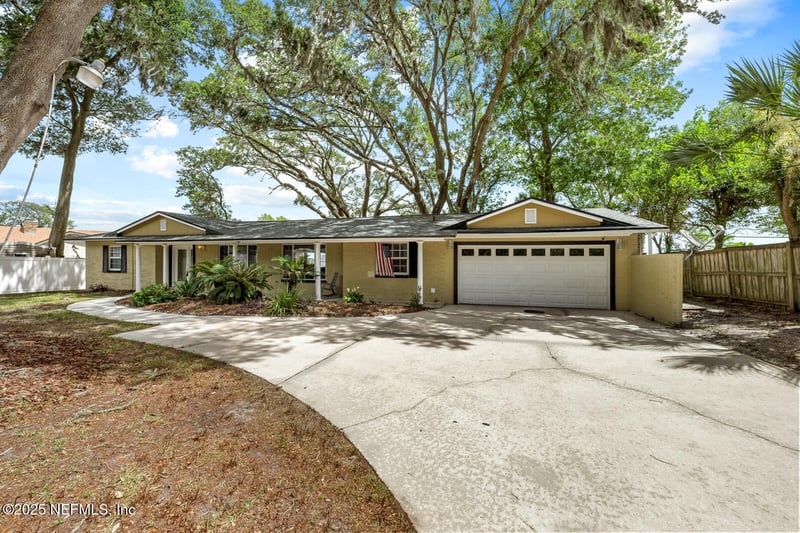 2205 Holly Oaks River Dr, Jacksonville, FL 32225