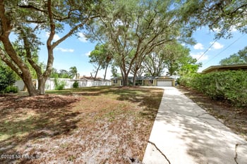 2205 Holly Oaks River Dr, Jacksonville, FL 32225