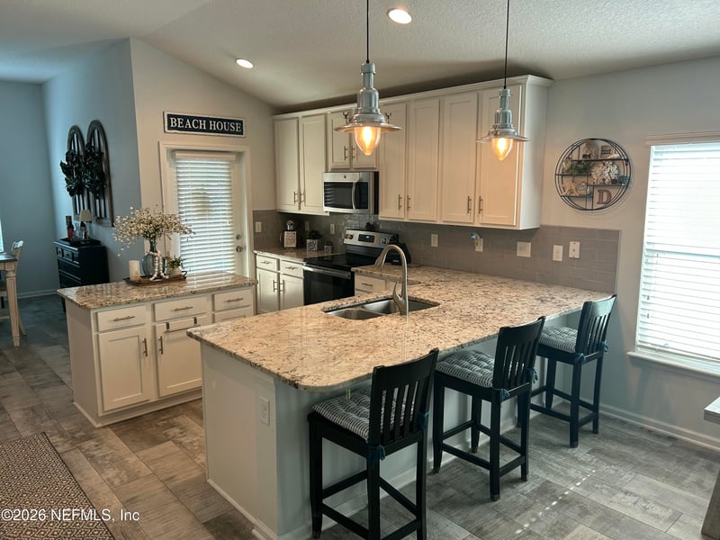2209 Sand Dune Ct, Jacksonville, FL 32233