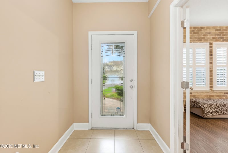 221 Tollerton Ave, St Johns, FL 32259