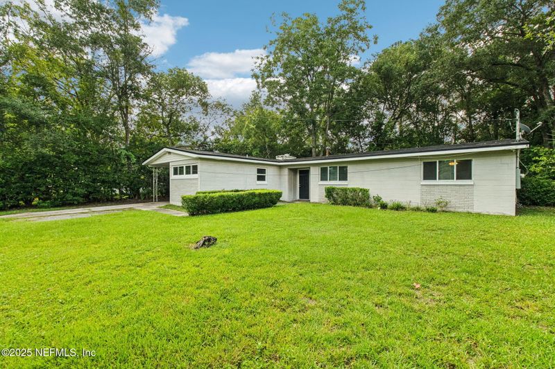 2211 Burpee Dr, Jacksonville, FL 32210