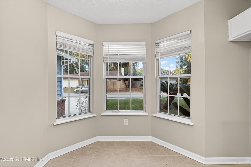 2217 Destine Ln, Jacksonville, FL 32233