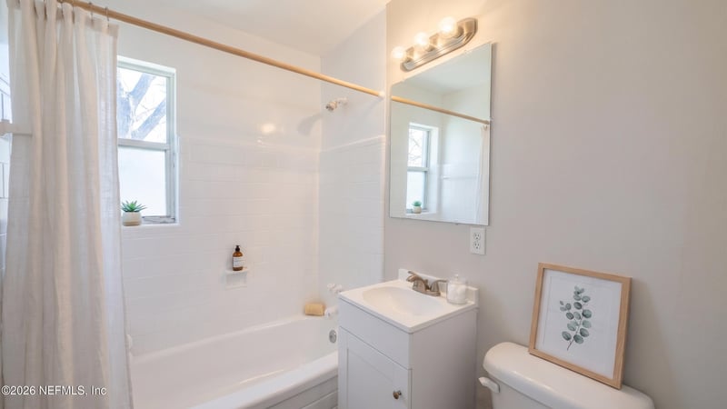 2219 Monteau Dr, Jacksonville, FL 32210