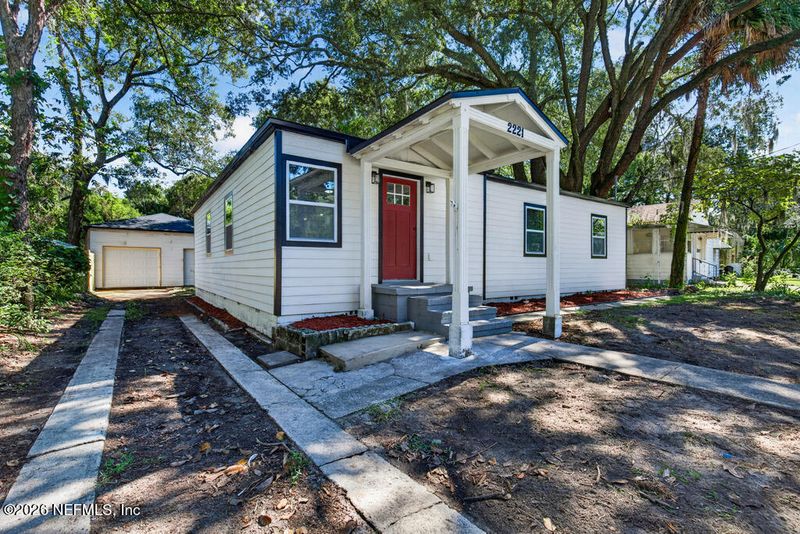 2221 E Home Park Cir, Jacksonville, FL 32207