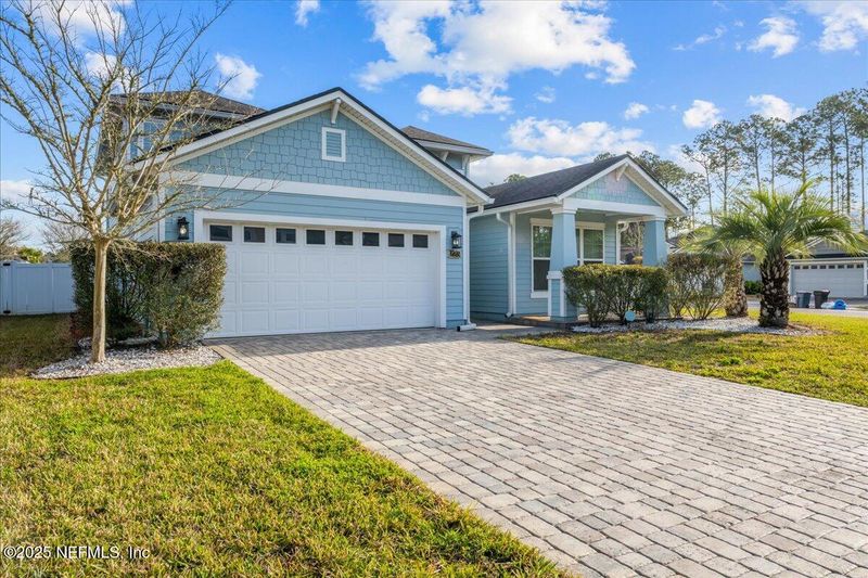 223 Red Cedar Dr, St Johns, FL 32259