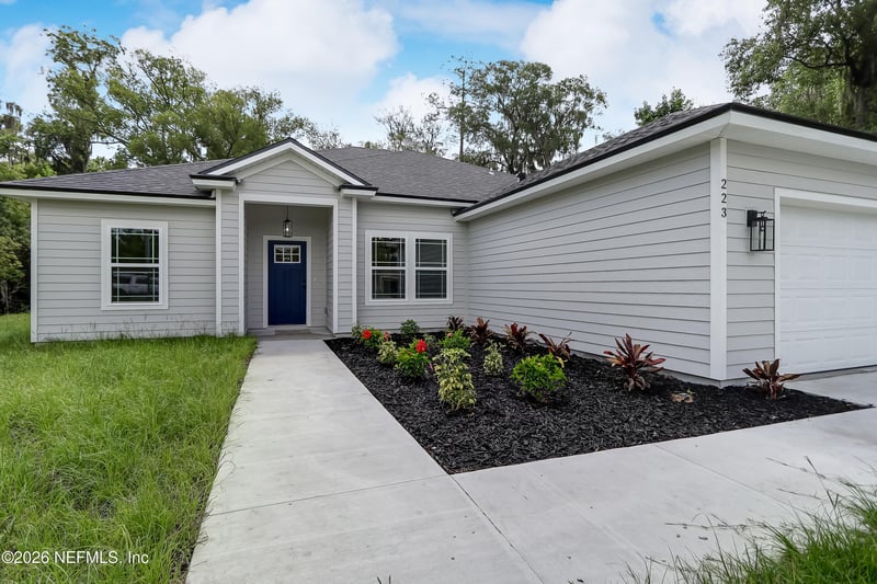 223 S 7th St, Macclenny, FL 32063