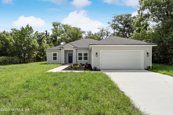 223 S 7th St, Macclenny, FL 32063