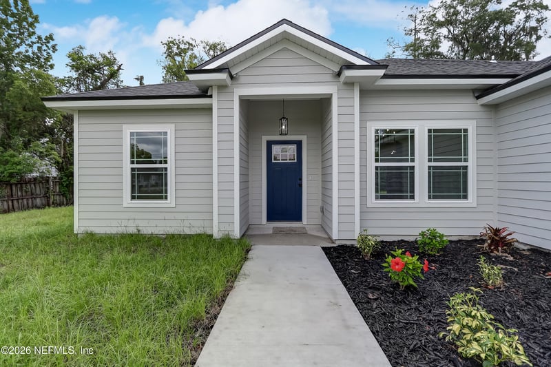 223 S 7th St, Macclenny, FL 32063