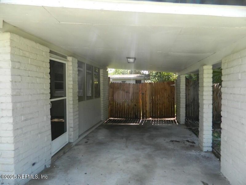 2233 Monteau Dr, Jacksonville, FL 32210