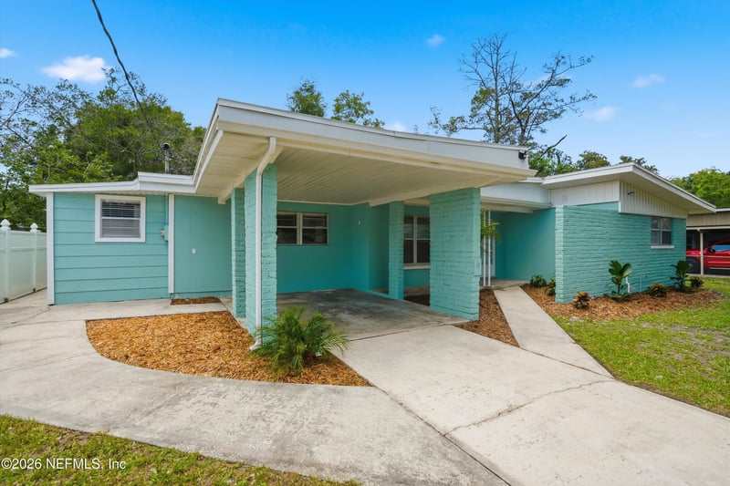 2234 La Valle Dr, Jacksonville, FL 32210