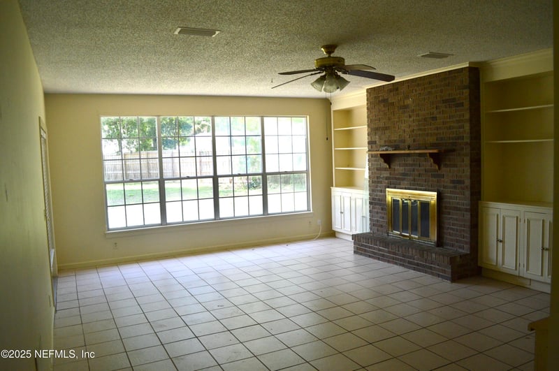2235 Hunterwood Ct, Jacksonville, FL 32225