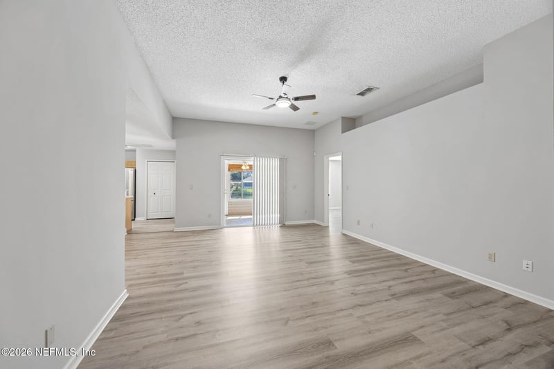 2241 Pierce Arrow Dr, Jacksonville, FL 32246