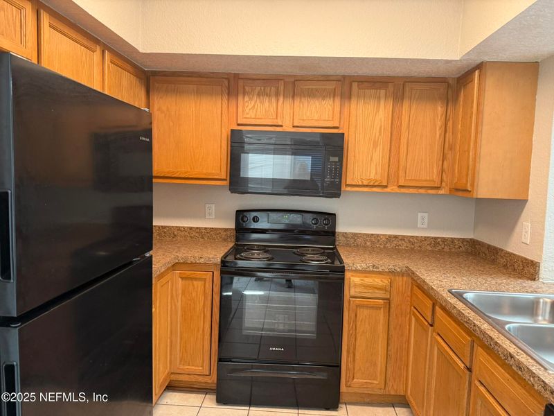 2243 Ironstone Dr E, Jacksonville, FL 32246