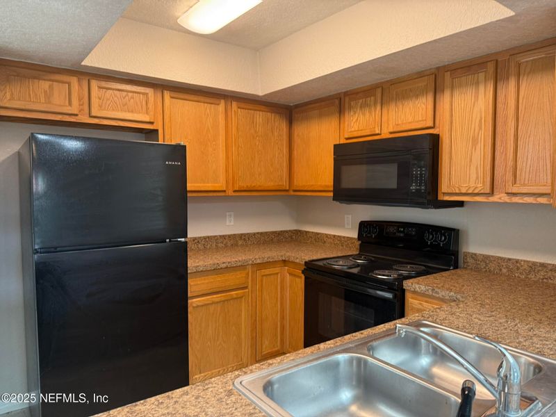 2243 Ironstone Dr E, Jacksonville, FL 32246