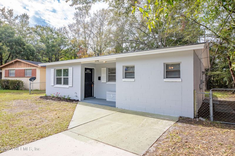 2246 College Cir S, Jacksonville, FL 32209