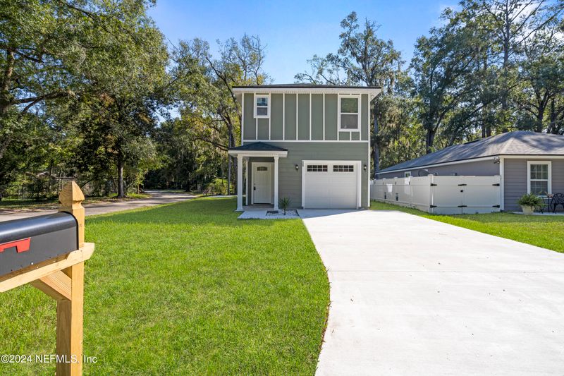 225 Monterey Blvd, Baldwin, FL 32234