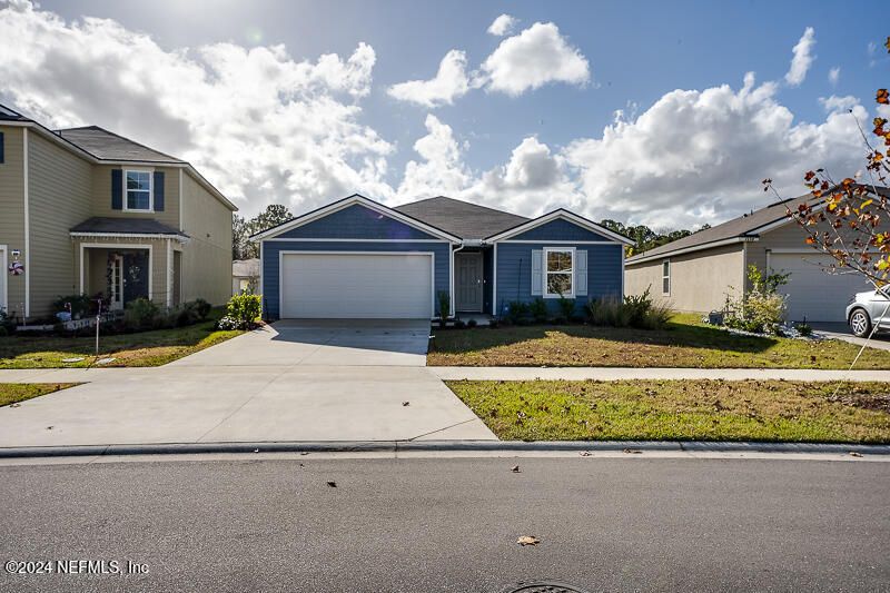2254 Falling Star Ln, Green Cove Springs, FL 32043
