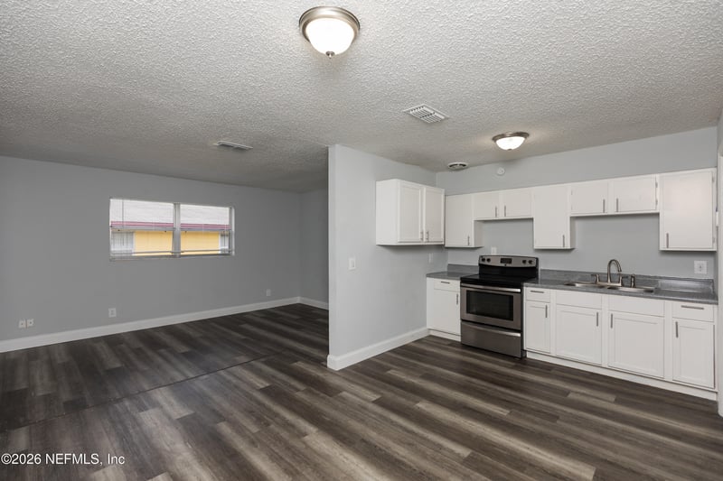 2255 W 13th St, Jacksonville, FL 32209