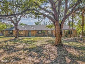 2256 Foxwood Dr, Orange Park, FL 32073