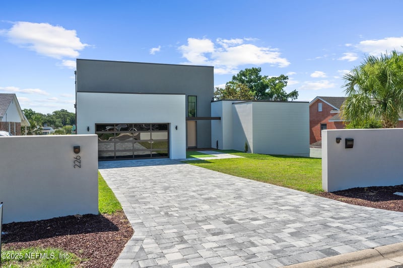 226 River Hills Dr, Jacksonville, FL 32216