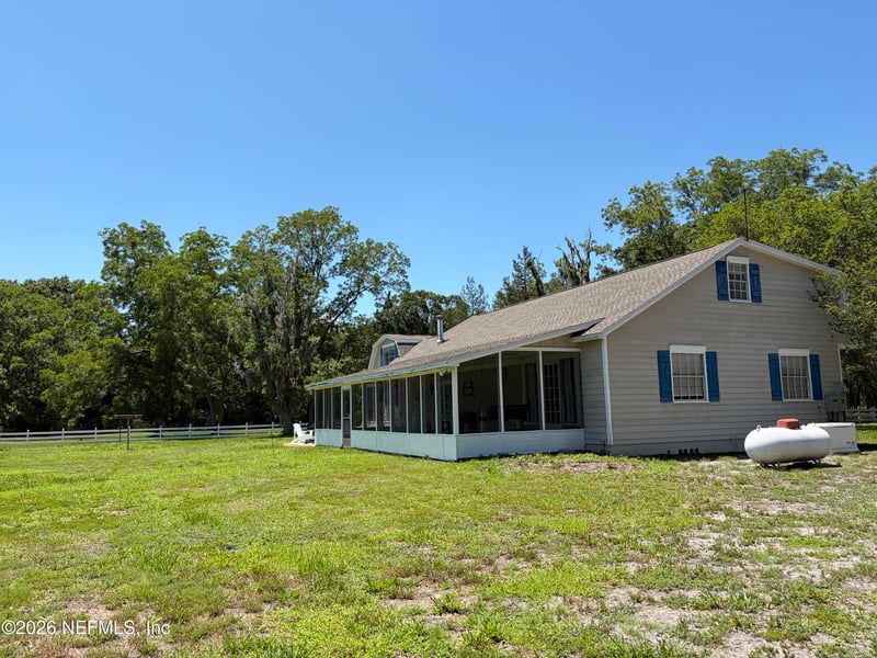 2266 NE 204th St, Lawtey, FL 32058